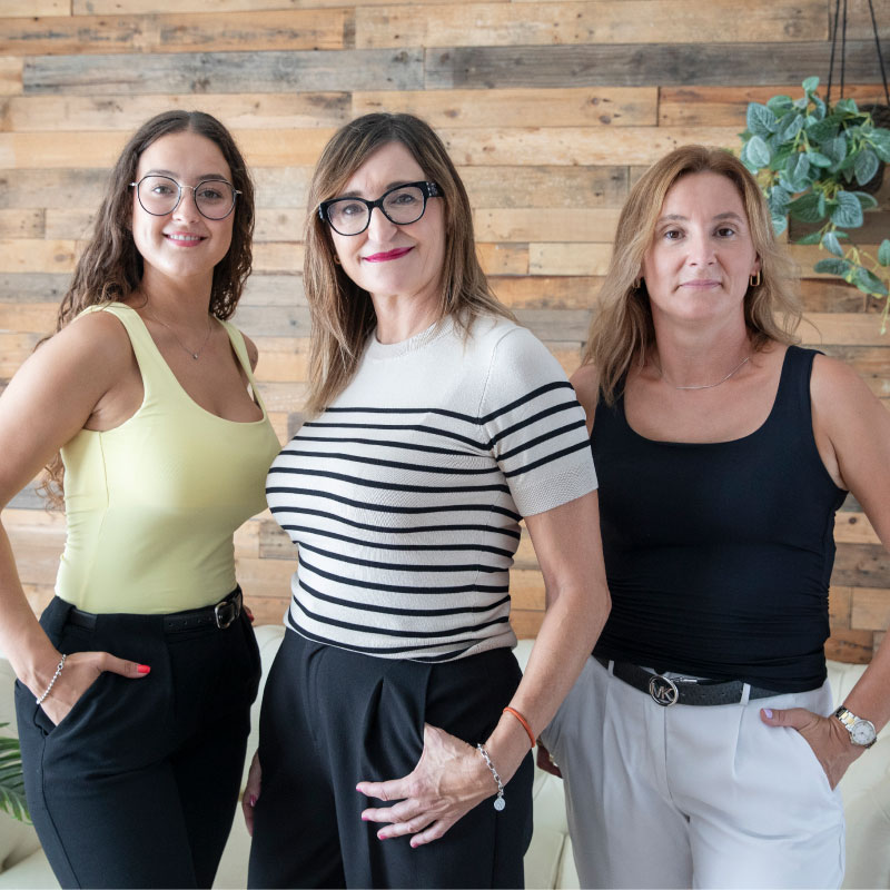 Fachada de la oficina de Ireka en Pobla de Farnals Playa, Horta Nord